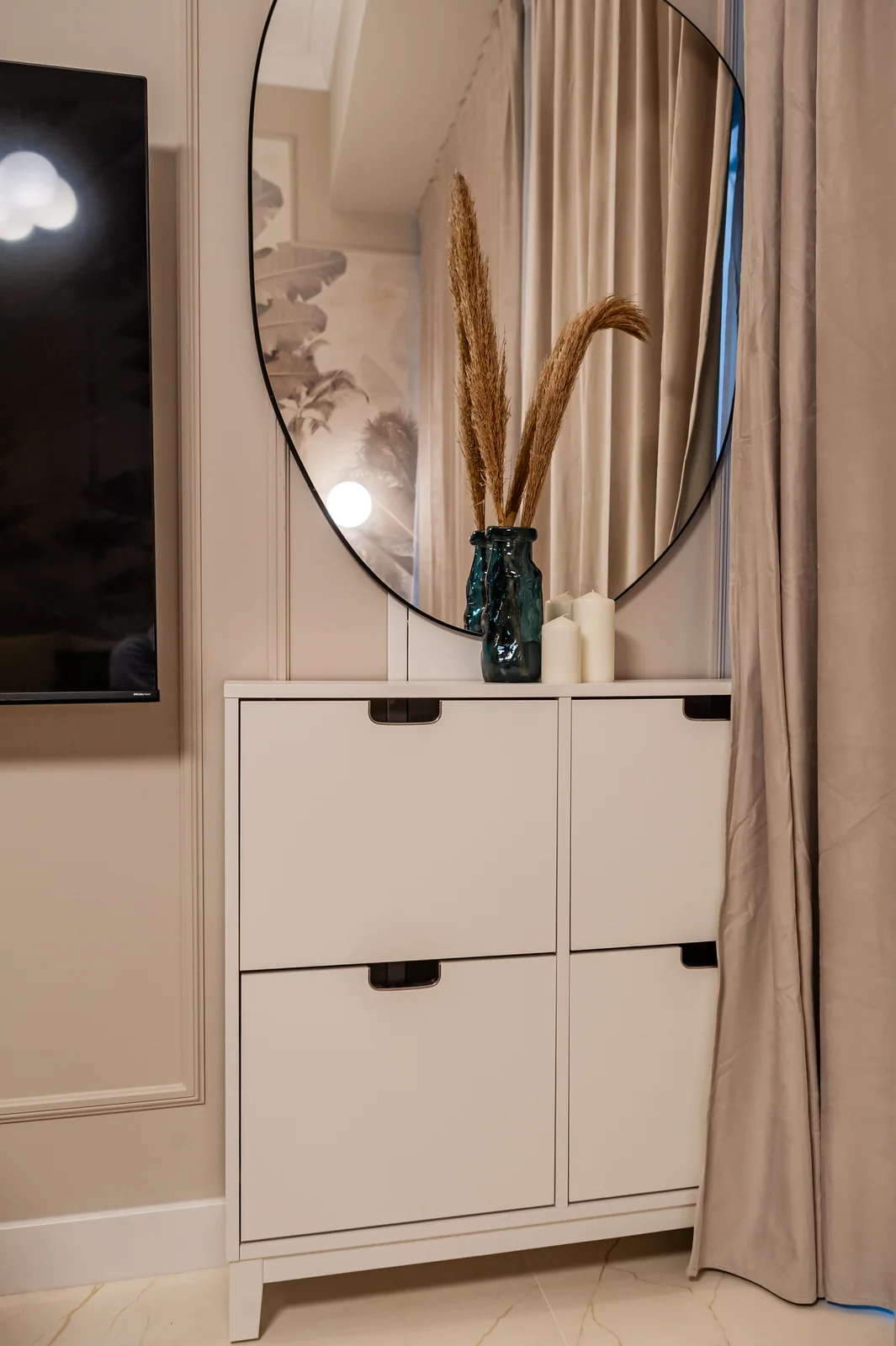 Hallway mirror